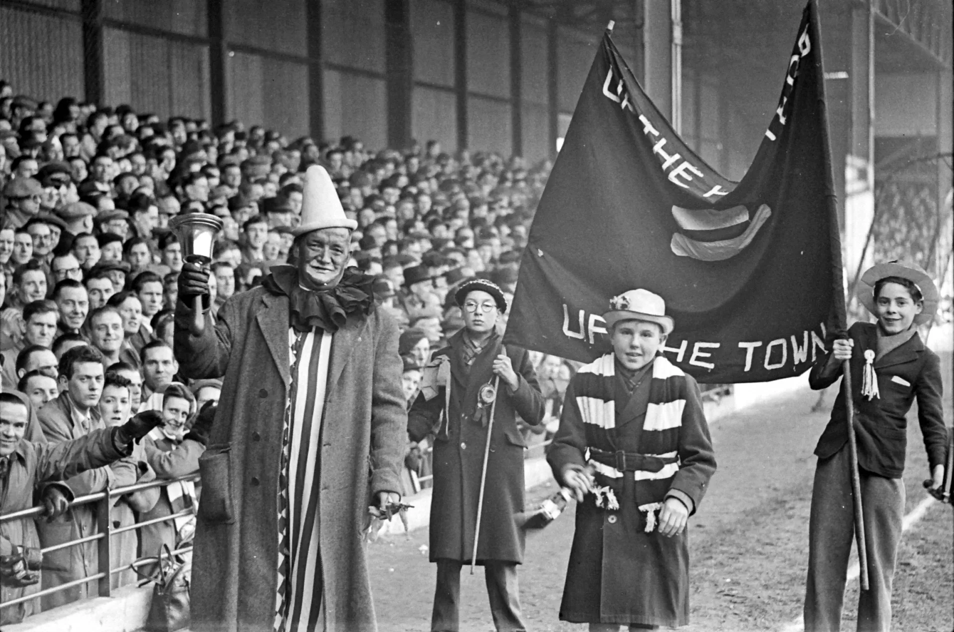 Luton Town FC vs Brentford (2nd Feb 1952) | Hatters Heritage | A ...