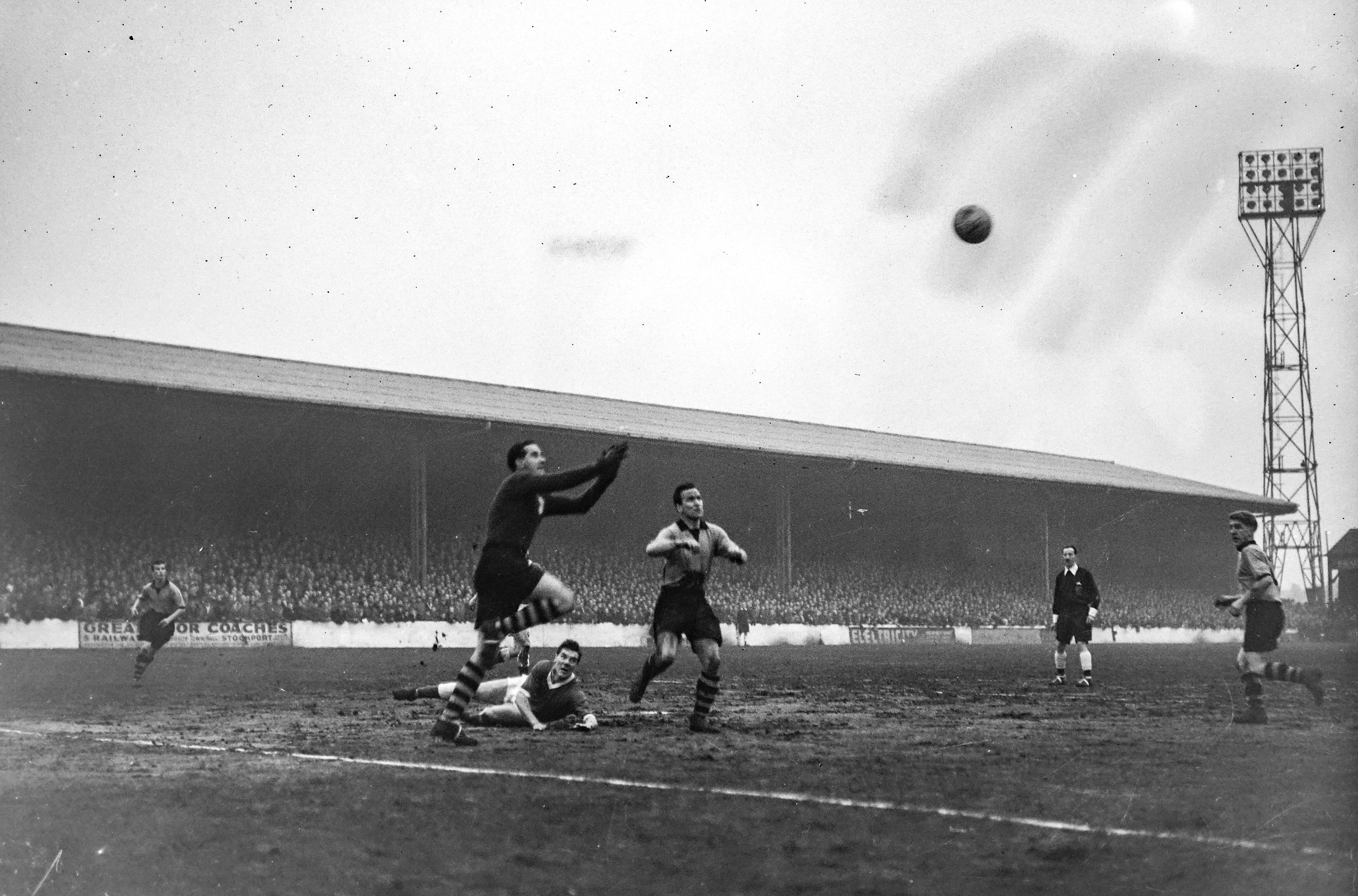 Stockport County vs Luton Town FC (4th Jan 1958) | Hatters Heritage | A