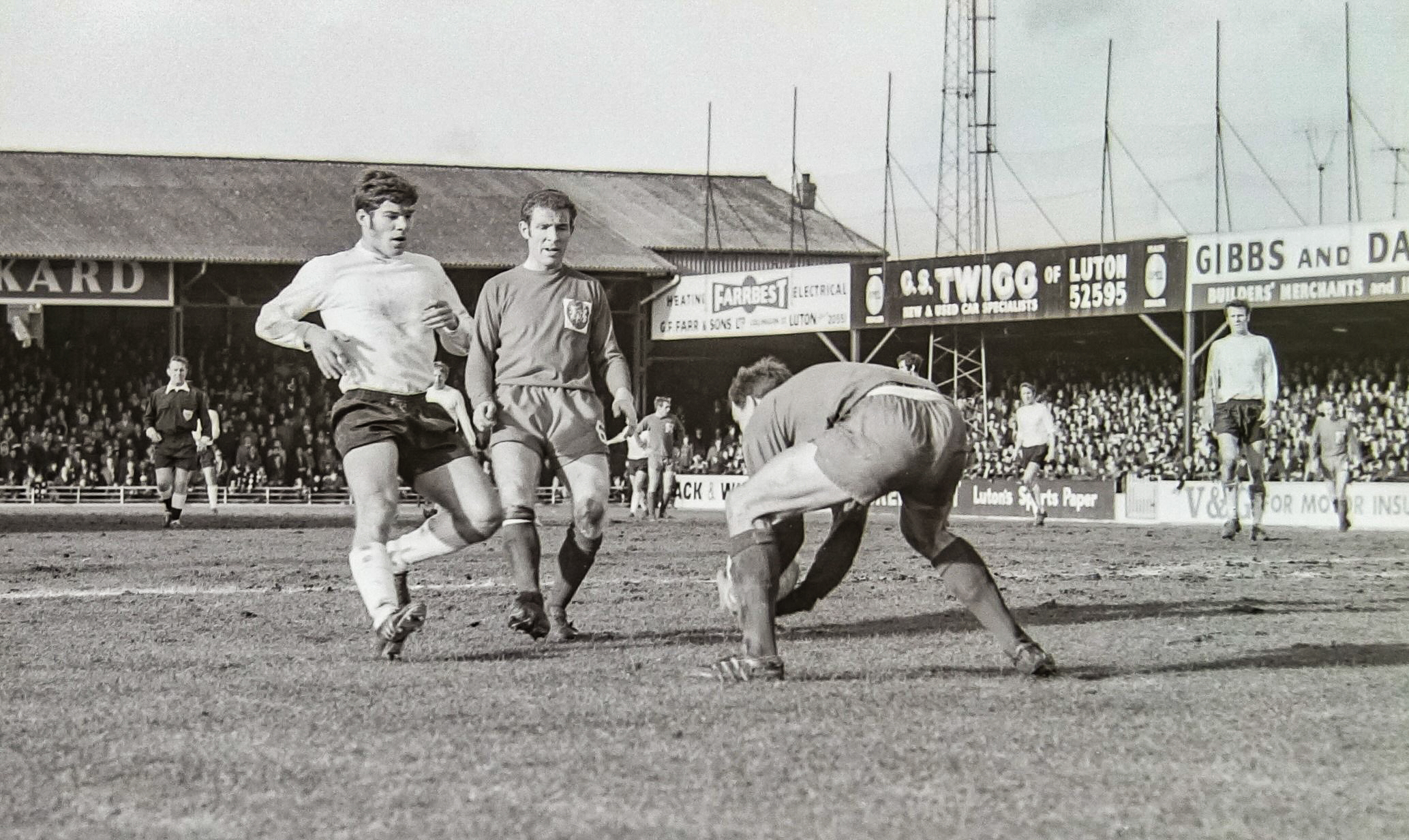 Luton Town FC vs Doncaster Rovers (7th Feb 1970) | Hatters Heritage | A ...