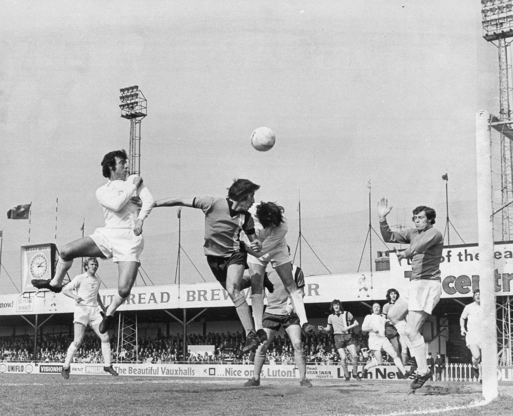 Luton Town FC vs Preston North End (6th Apr 1974) Hatters Heritage