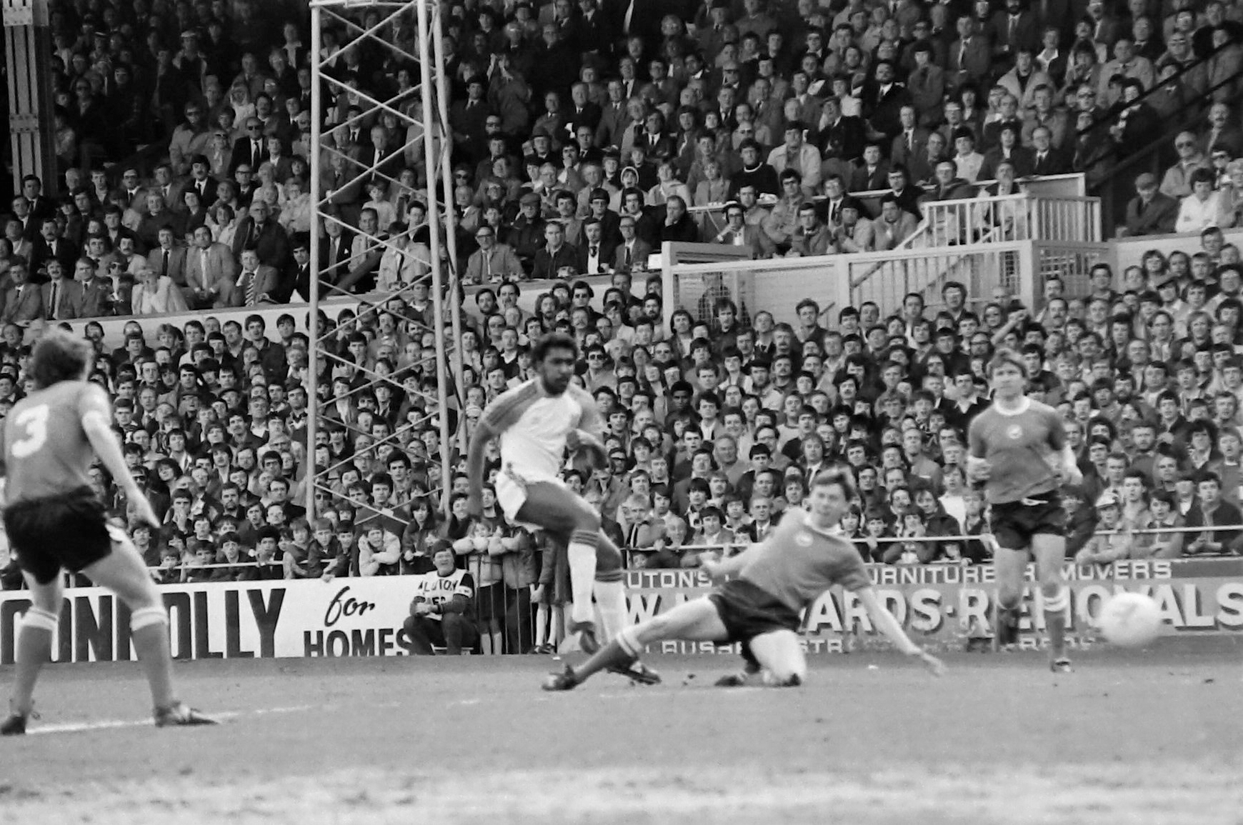 Fanion FC Sochaux – Aris Saloniki – Match Coupe UEFA 1982-1983 Vintage