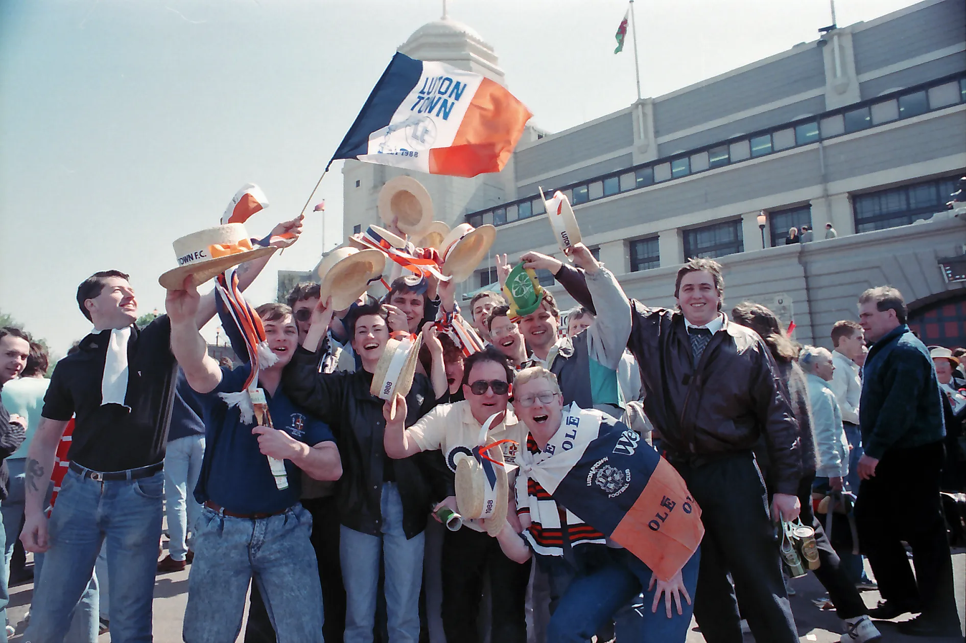 Luton Town FC vs Arsenal (24th Apr 1988) Hatters Heritage A History