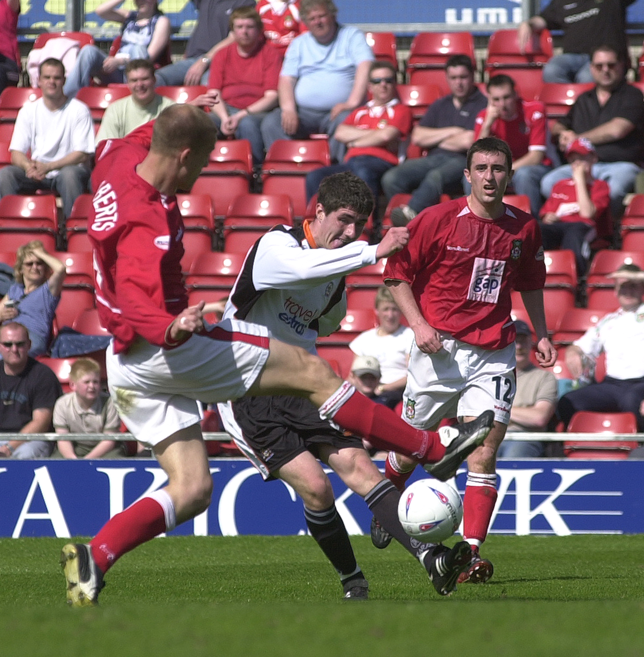 Wrexham vs Luton Town FC (24th Apr 2004) Hatters Heritage A History