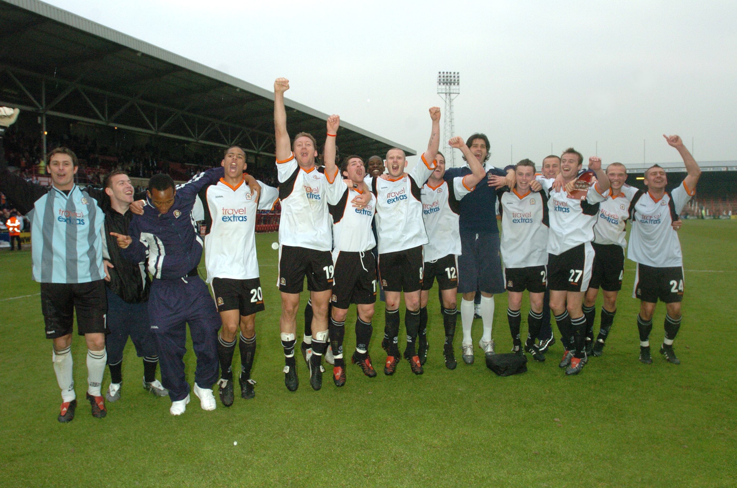 Wrexham vs Luton Town FC (23rd Apr 2005) Hatters Heritage A History