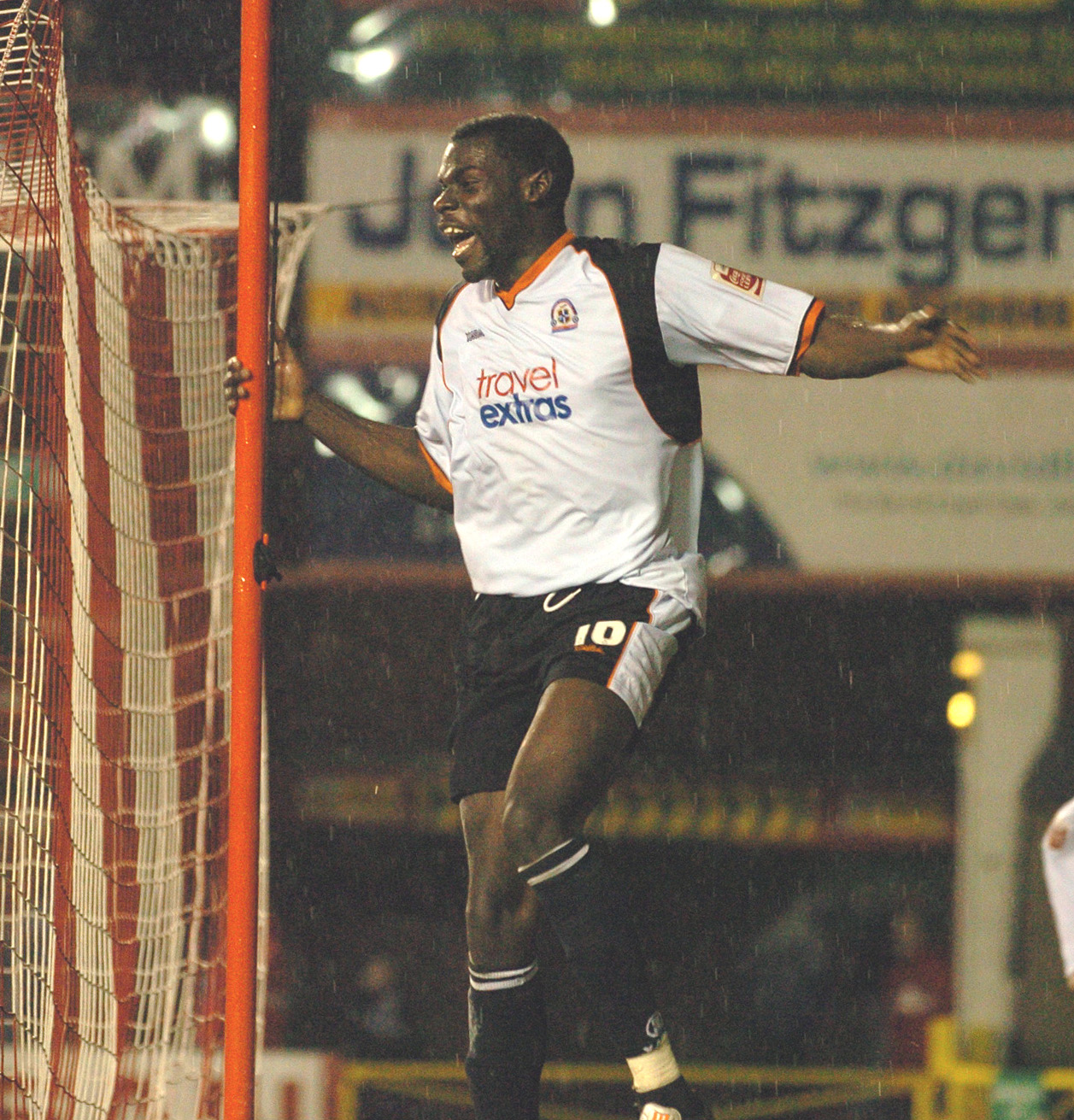 Enoch Showunmi | Hatters Heritage | A History of Luton Town FC