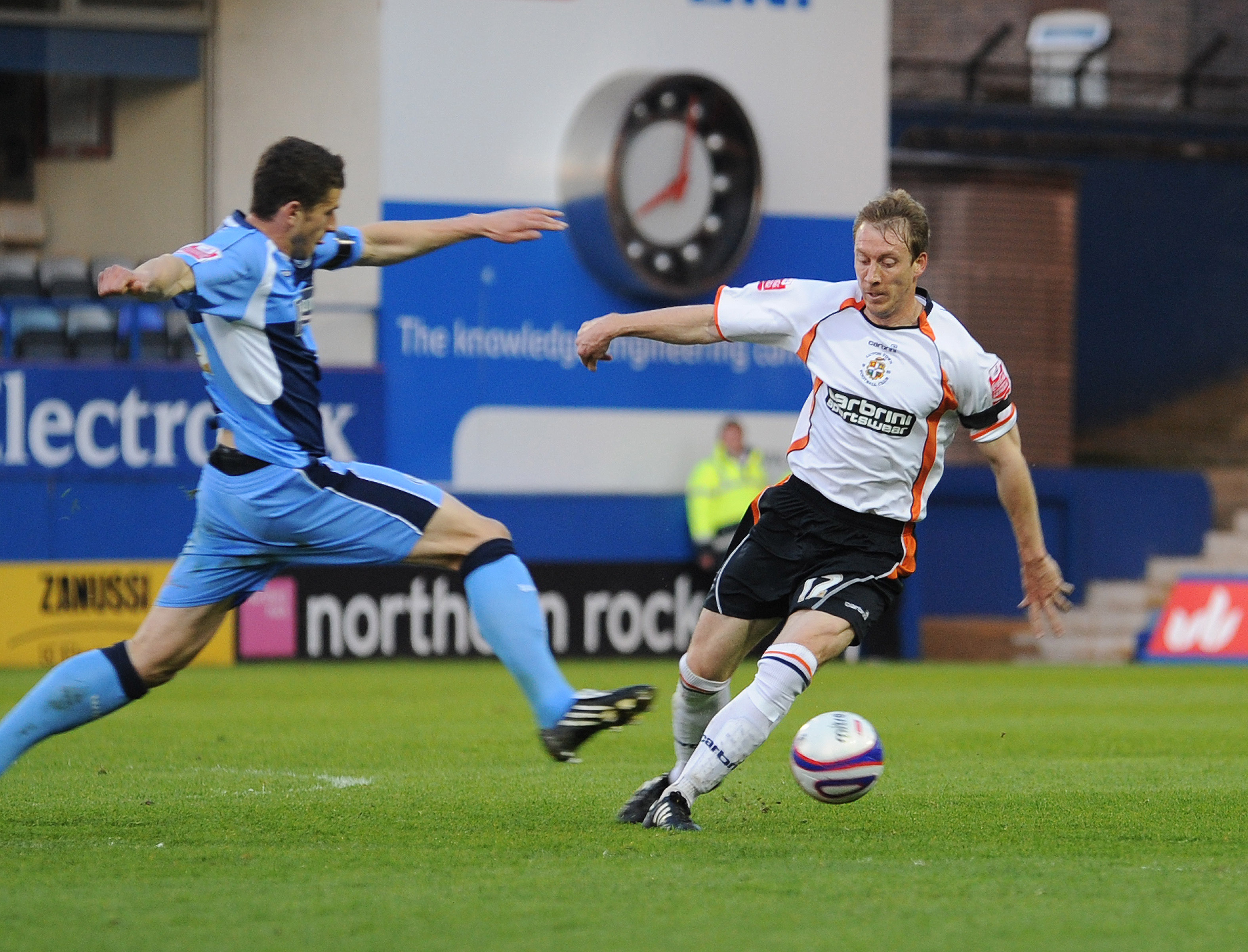 Luton Town FC vs Wycombe Wanderers (21st Apr 2009) | Hatters Heritage | A History of Luton Town FC