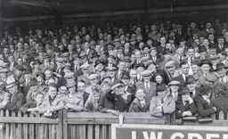 The Bobbers Stand patrons