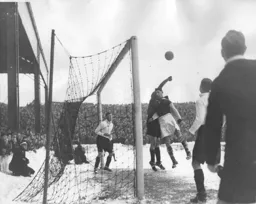Doug Beach waits on the line for the ball to drop