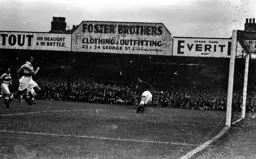 The ball goes narrowly wide on a frustrating afternoon