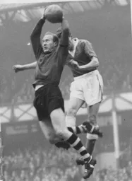 Bernard Streten shows his agility