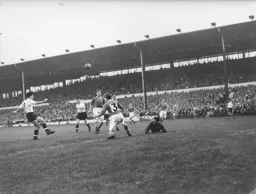 Preston keeper George Thompson is grounded but Gordon Turner cannot convert