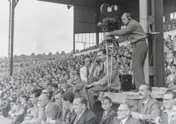 Legendary BBC TV commentator Ken Wolstenholme commentates on the game. Highlights were shown on BBC TV Sportsview later that evening