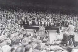 Golascorer Dave Pacey draws a smile from the Queen