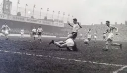 Mike Tracey goes for a loose ball