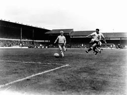 Alec Ashworth fires in a shot