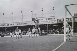Preston keeper Alan Kelly makes an uncontested catch