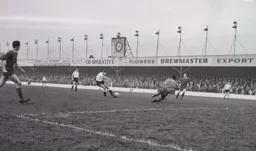 Ron Davies scores his second goal
