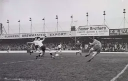 Tommy McKechnie fails to connect