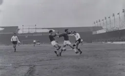 Fred Jardine gets a cross in