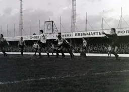 All eyes follow where the ball has gone including Gordon Riddick