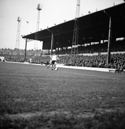 Bruce Rioch advances down the wing