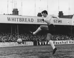 Bruce Rioch fires in a shot