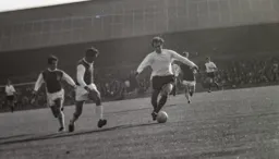 Graham French on a mazy run