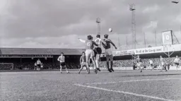 Matt Tees sandwiched