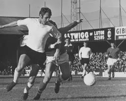 Mike Keen is first to the ball