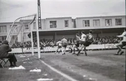 Hillingdon keeper makes the ball his again