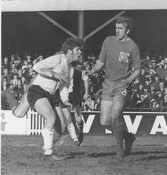 Malcolm Macdonald makes a nuisance of himself