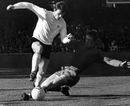 Jimmy Ryan skips past a Boro defender
