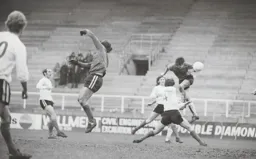 Peter Anderson scores from a Gordon Hindson corner