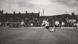 Jimmy Ryan skips past the Hull defender
