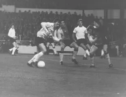 Jimmy Ryan tries to get round the Blues defence