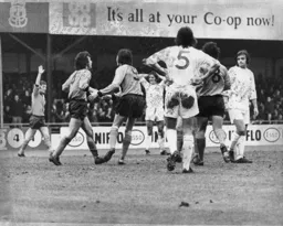 Peter Anderson accepts the congratulations of his team mates