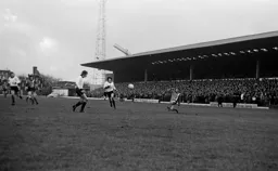 Jimmy Ryan crosses