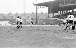 Bobby Thomson fires in an effort