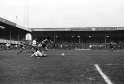 Peter Anderson going in on goal