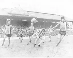 Luton defenders allow the ball to go through