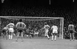 Keith Barber dives the wrong way as Stan Bowles slots home from the spot