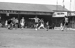 Gordon Hindson breaks through the defence