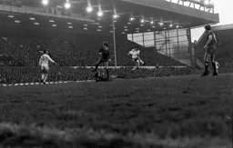 Jim Ryan shoots for goal