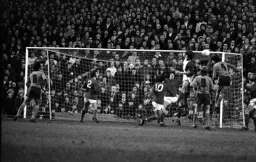 Peter Anderson’s header does not find the net