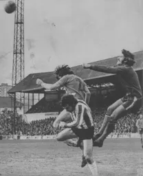 Graham Horn punches clear