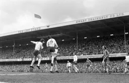 Derby attack the Luton defence