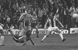 Andy King tries an overhead kick