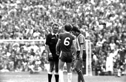Ref lays down the law