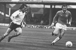 Jimmy Ryan about to cross the ball