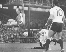 John Faulkner about to take a fall